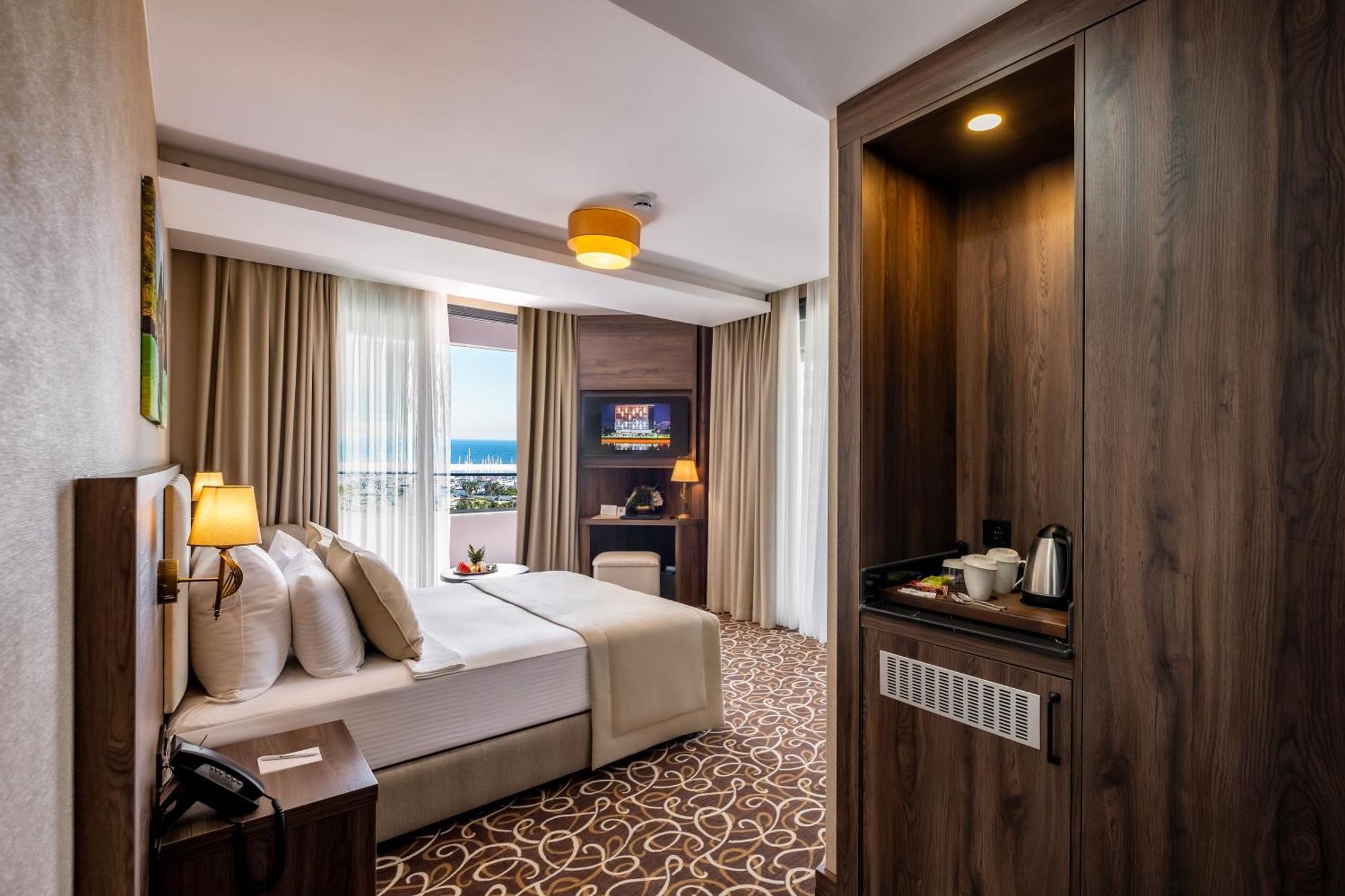 Park Dedeman Mersin Marina Çiftlik Exteriör bild